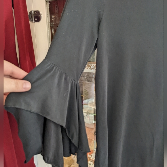 Downeast SZ Medium Black Gothic Style Blouse with Flowy Bell Sleeves 🖤 - Picture 2 of 6